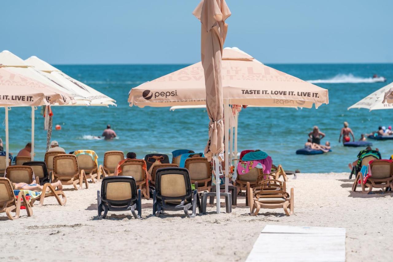 Moonlight Mamaia Apartments Luaran gambar