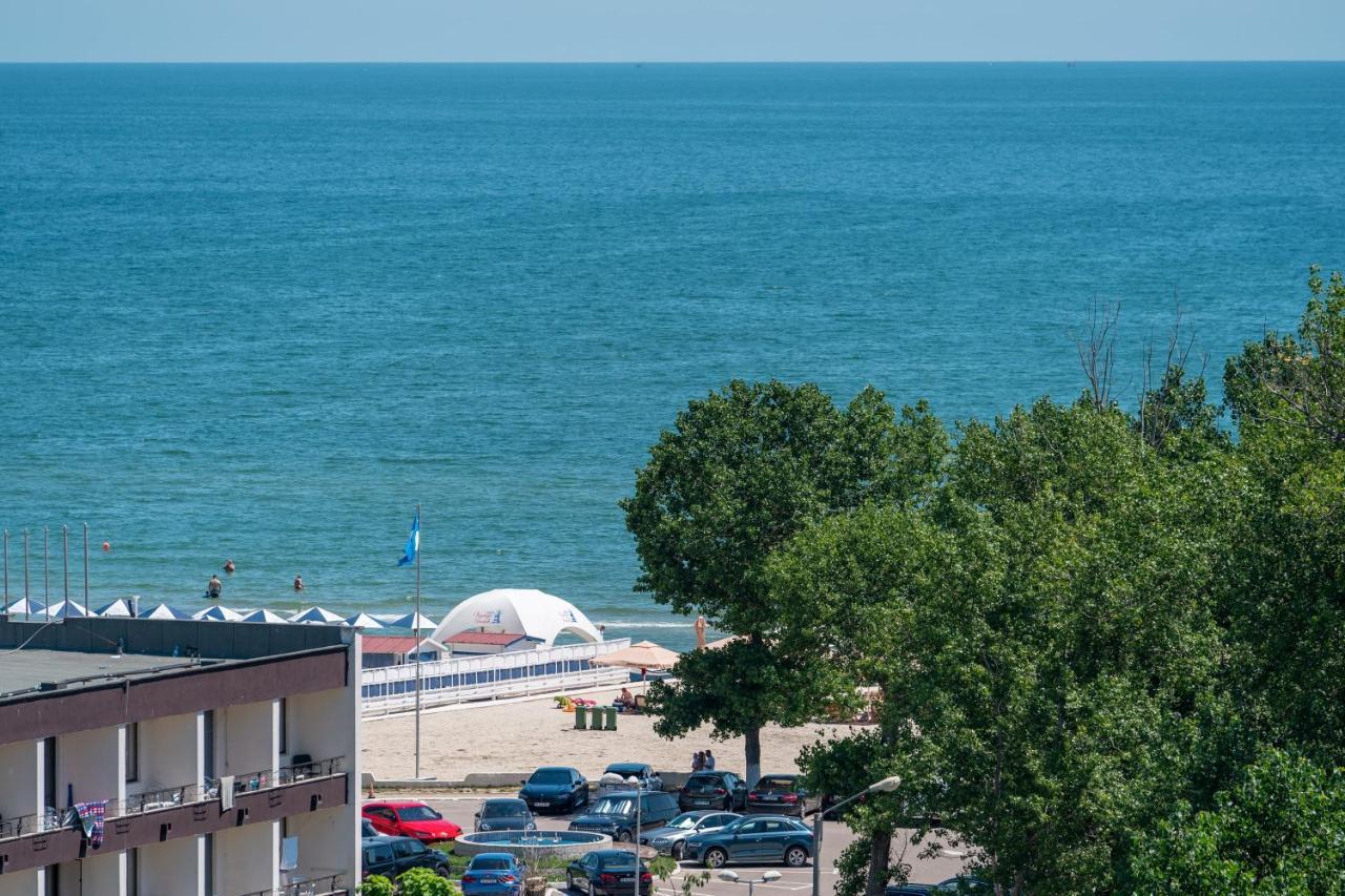 Moonlight Mamaia Apartments Luaran gambar