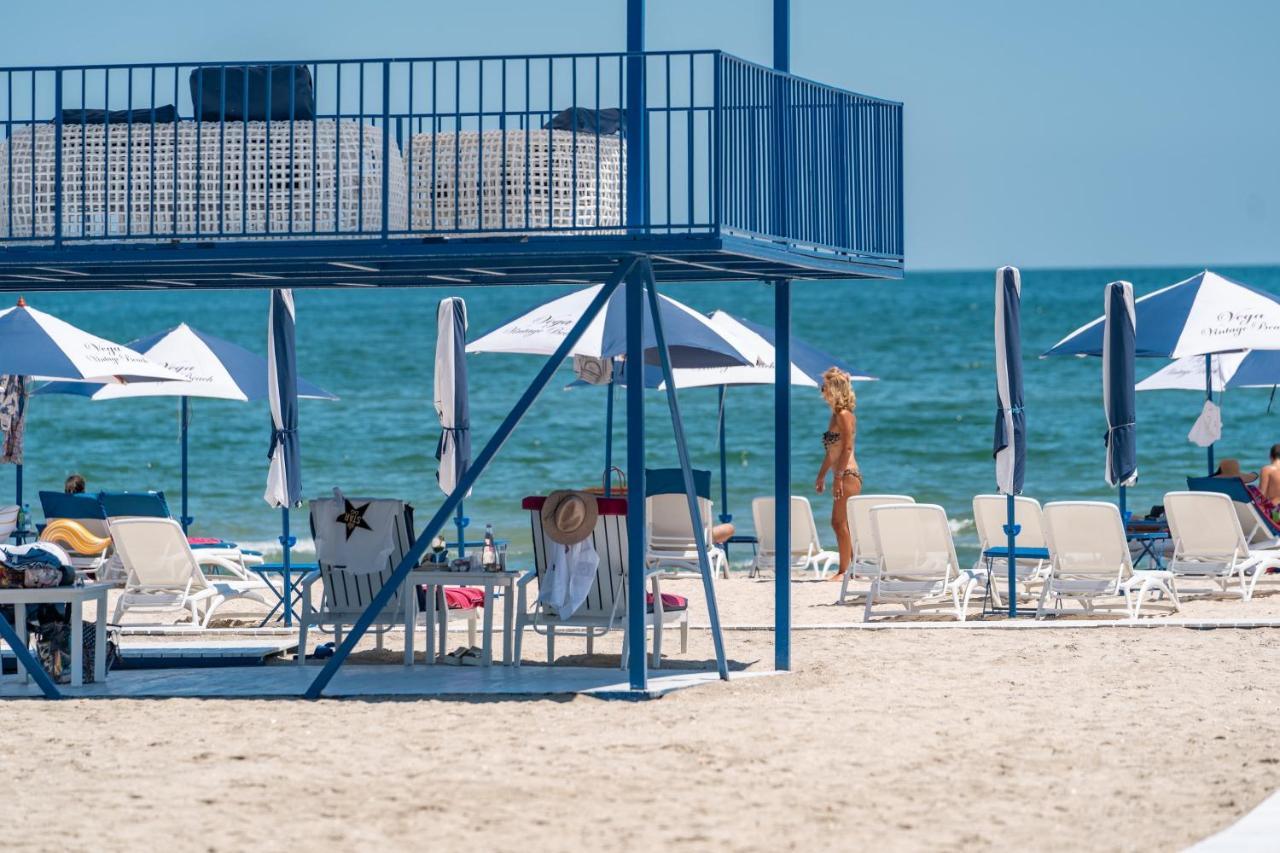 Moonlight Mamaia Apartments Luaran gambar