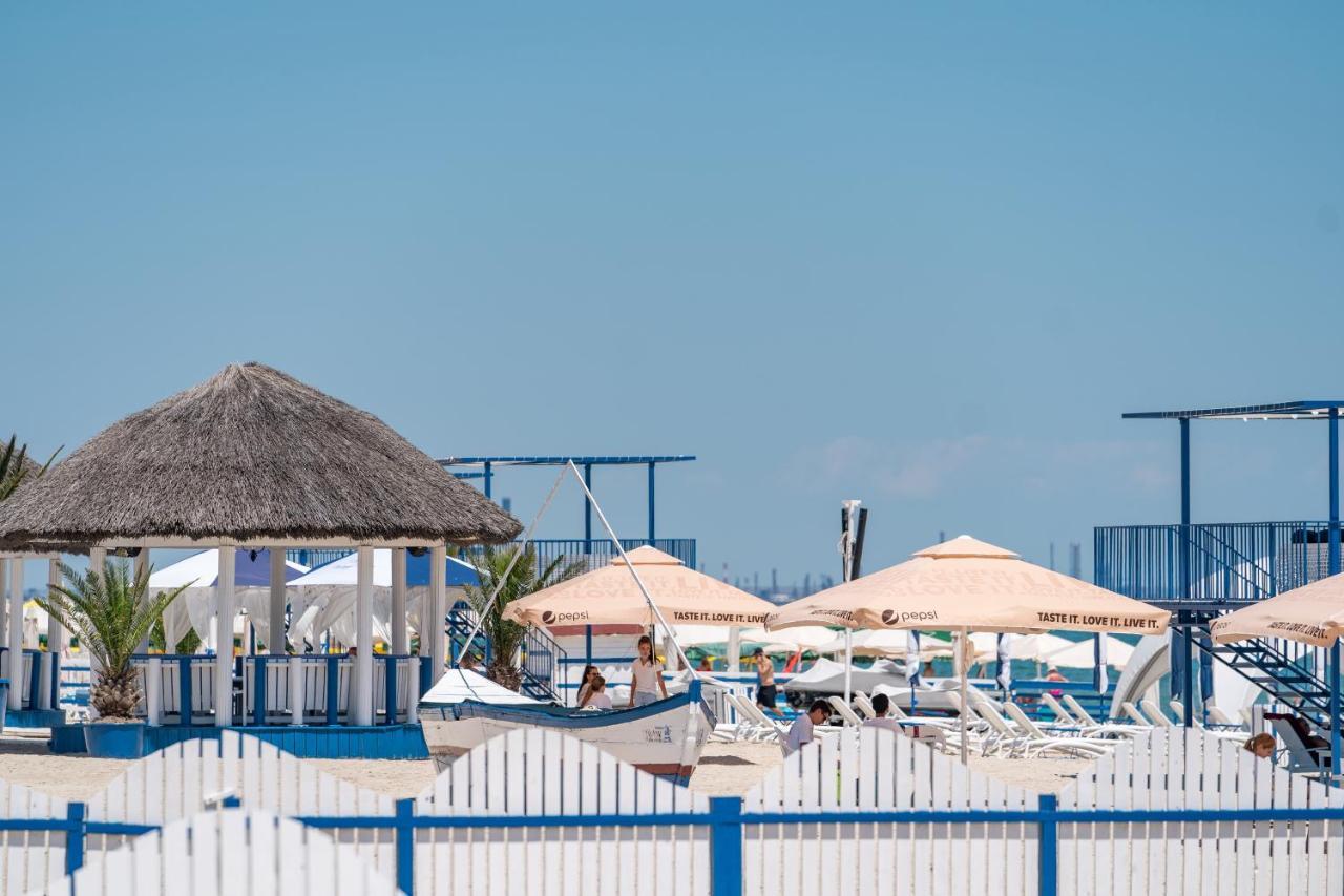 Moonlight Mamaia Apartments Luaran gambar