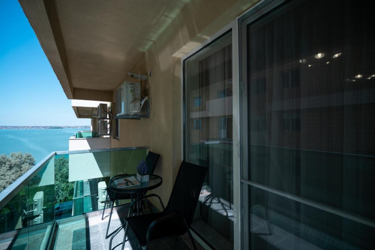 Moonlight Mamaia Apartments Luaran gambar