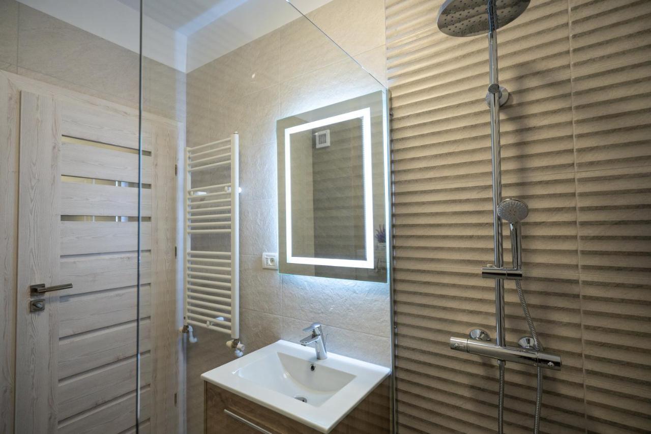 Moonlight Mamaia Apartments Luaran gambar