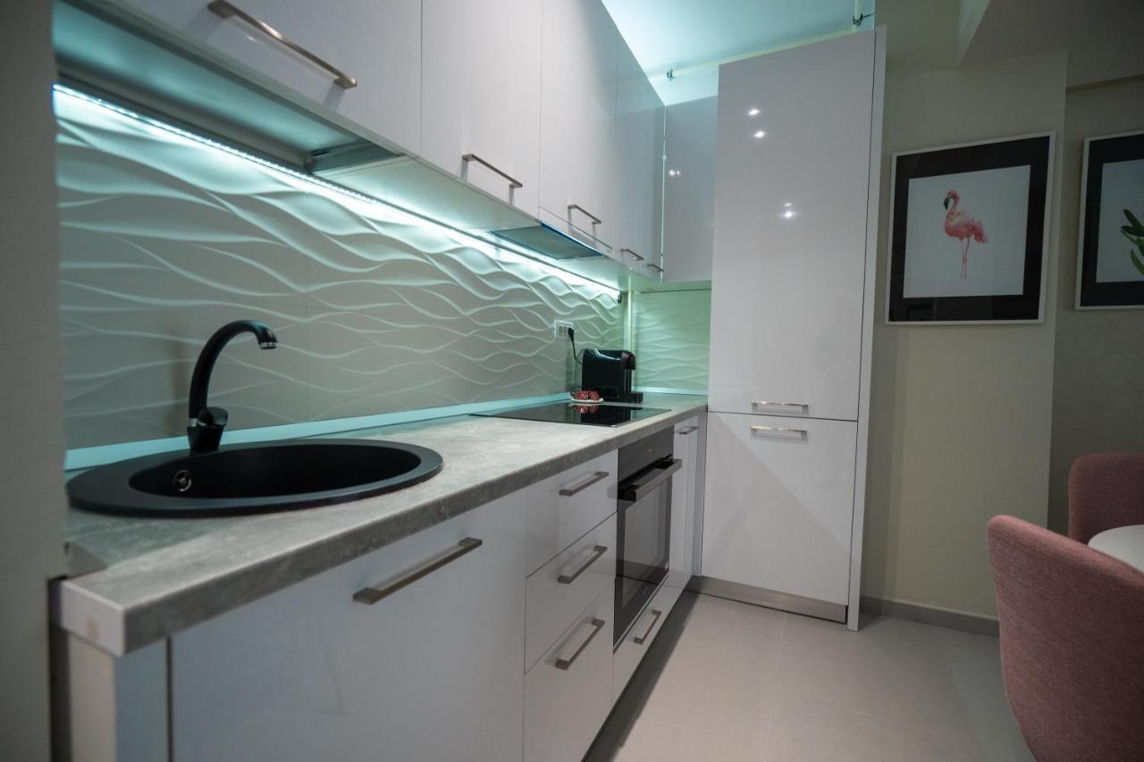 Moonlight Mamaia Apartments Luaran gambar