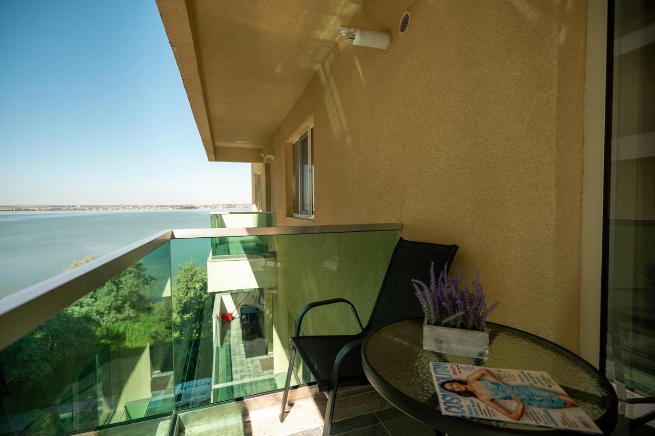 Moonlight Mamaia Apartments Luaran gambar
