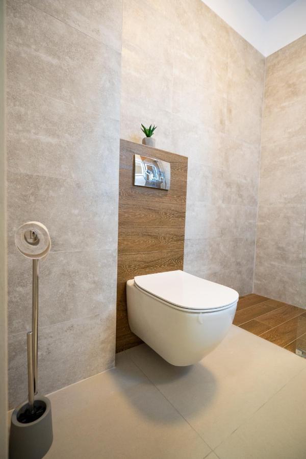Moonlight Mamaia Apartments Luaran gambar