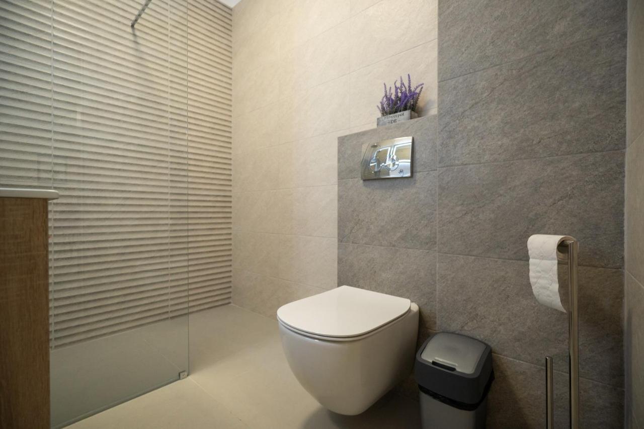 Moonlight Mamaia Apartments Luaran gambar
