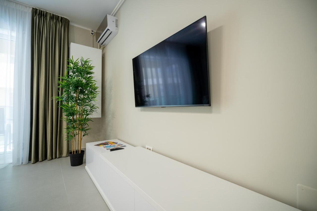 Moonlight Mamaia Apartments Luaran gambar