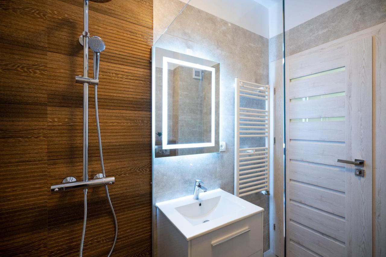 Moonlight Mamaia Apartments Luaran gambar
