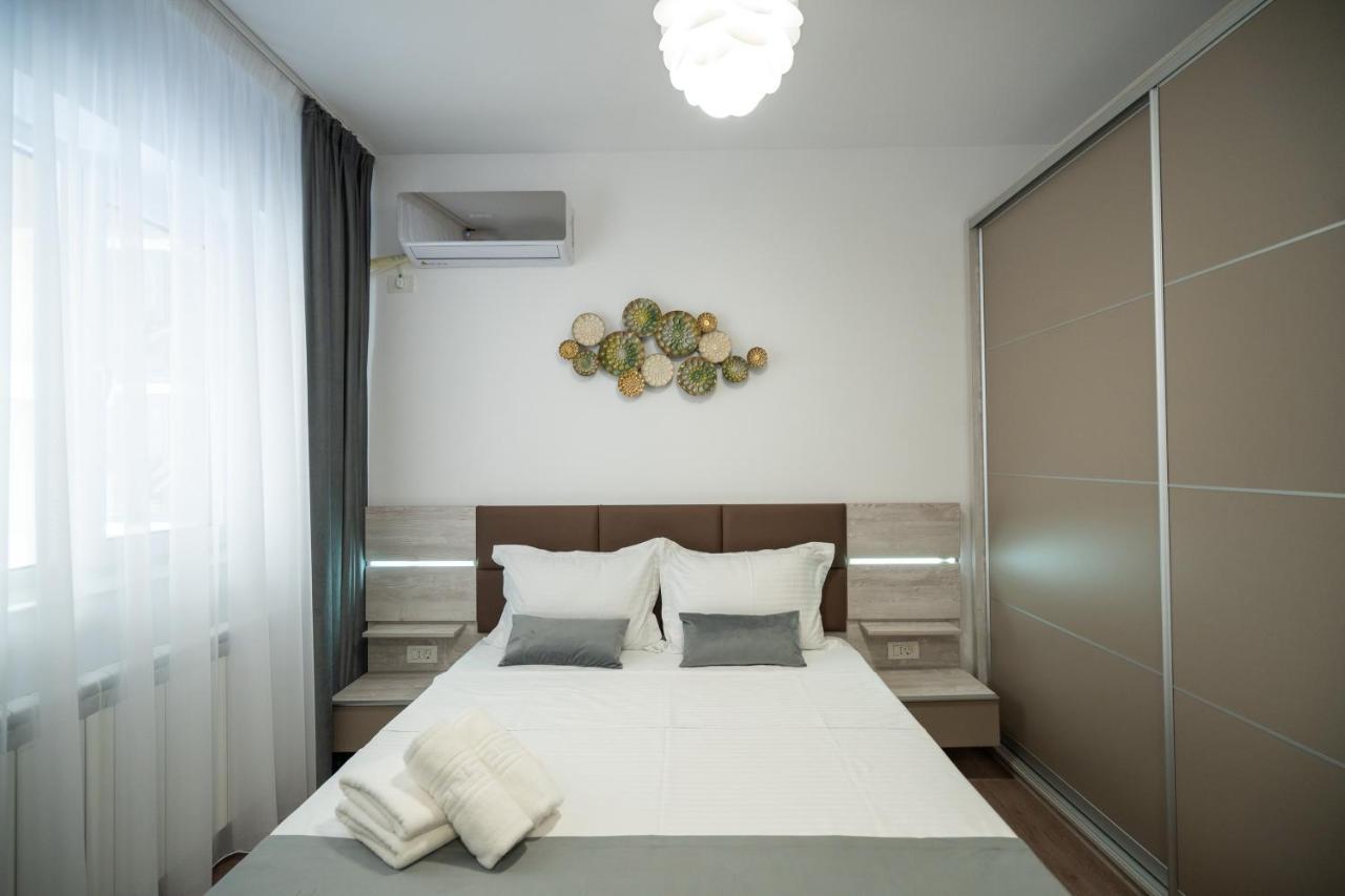 Moonlight Mamaia Apartments Luaran gambar